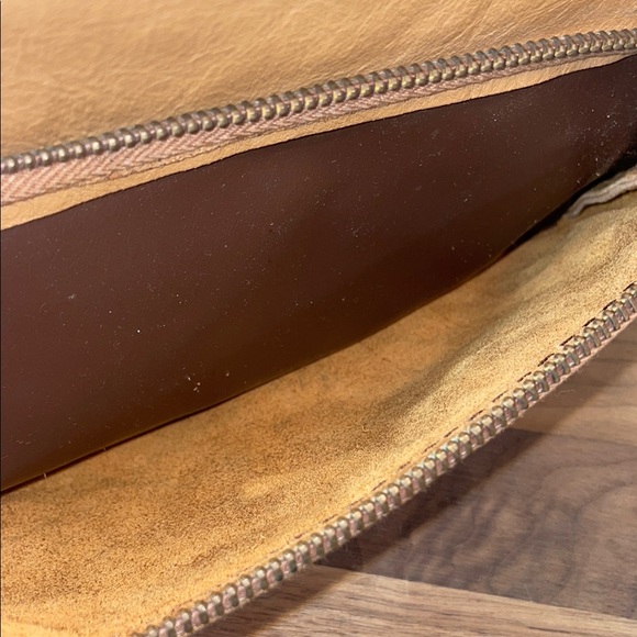 Tan Leather Hobo Shoulder Bag Slouchy Soft Large Tote Zip Front Pocket Everyday - Picture 8 of 14